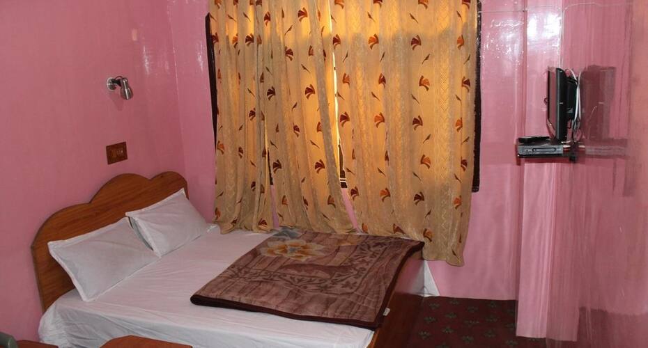 Hotel New Blue Diamond, Srinagar 4